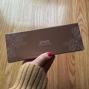 Girlactik - The Essential Palette